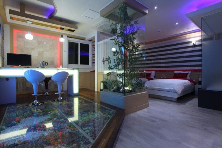 THE OVERALL GUEST EXPERIENCE IN THE NEW ERA